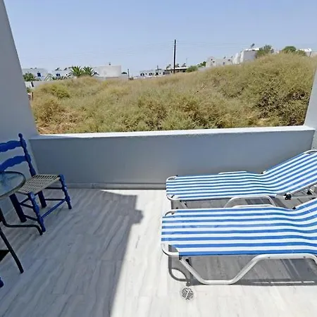 Lunar Santorini * Περίσσα