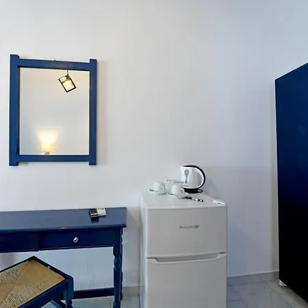 Lunar Santorini Πανδοχείο Περίσσα
