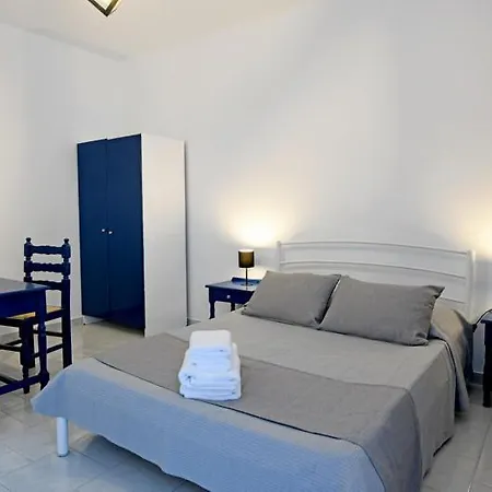 Lunar Santorini * Περίσσα