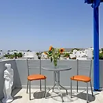 Lunar Santorini Πανδοχείο Περίσσα