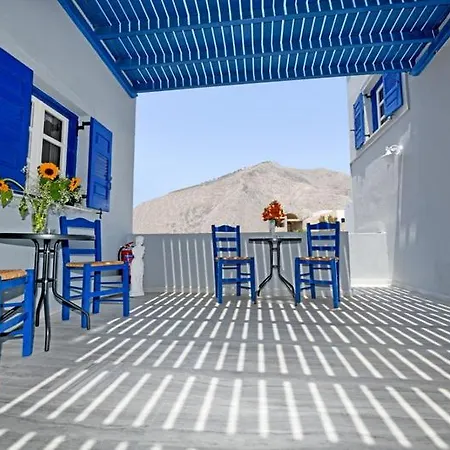 Lunar Santorini Περίσσα