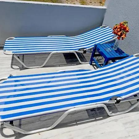 Lunar Seaside * Perissa (Santorini)