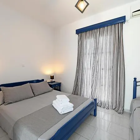 Lunar Santorini Перисса