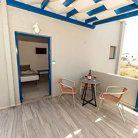 Lunar Seaside Inn Perissa (Santorini)