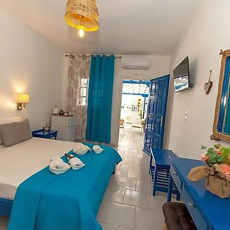 Lunar Seaside Inn Perissa (Santorini)