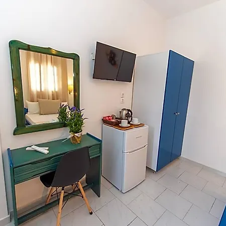 Lunar Seaside Inn Perissa (Santorini)