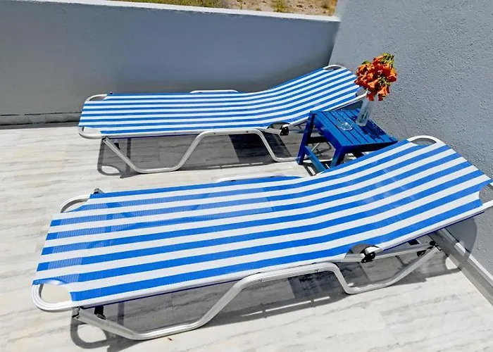 Lunar Santorini * Perissa (Santorini)