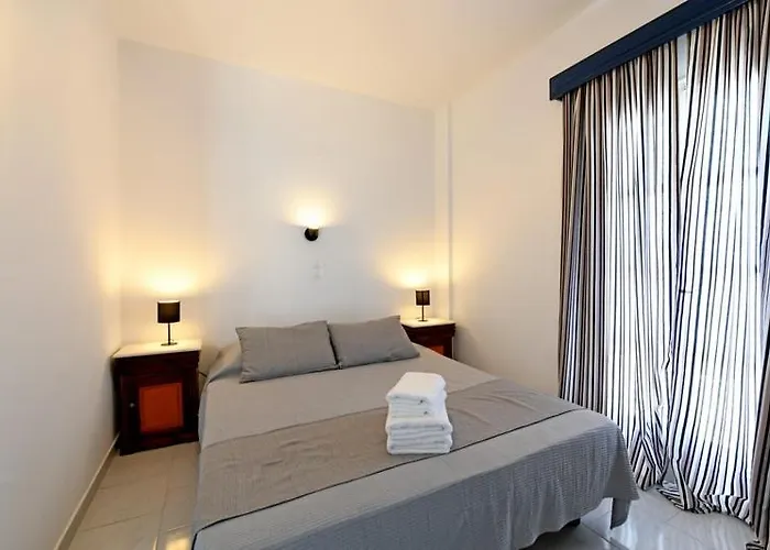 Lunar Santorini * 佩里萨