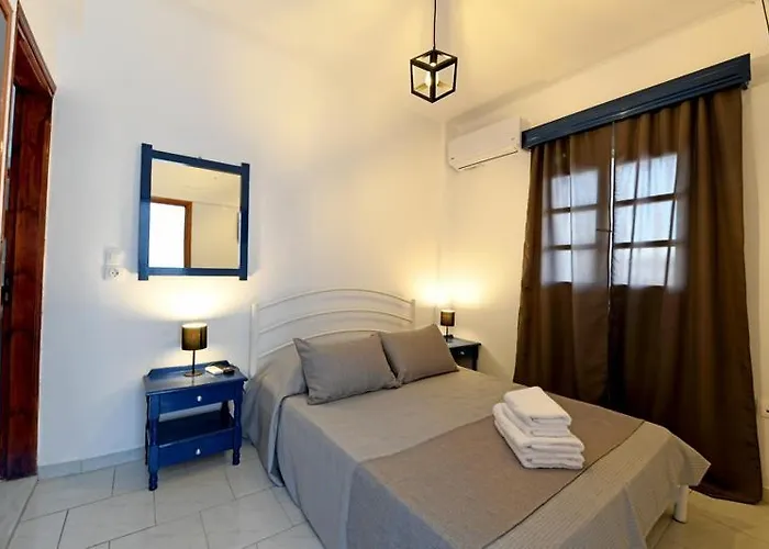 Zajazd Lunar Santorini *