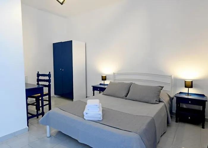 Lunar Santorini * Perissa (Santorini)